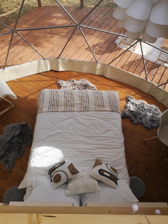 Medve Dome - Luxury Camping In The Middle Of Nature 호텔 블러히차 외부 사진
